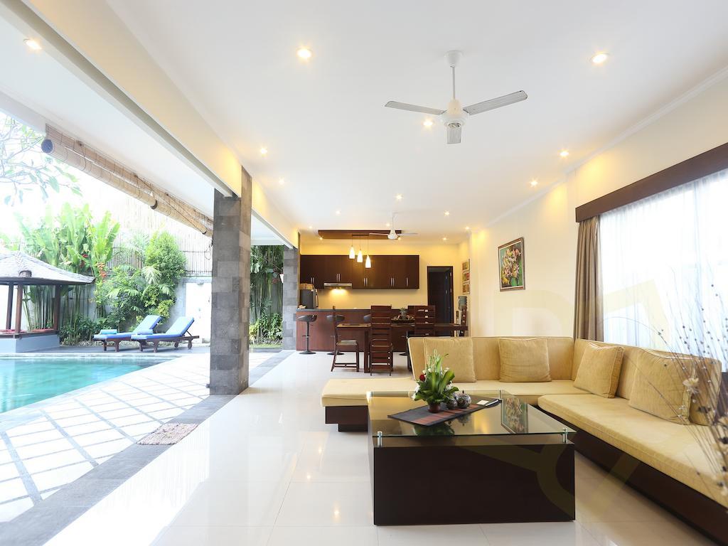 Villa Fanisa Kuta Lombok Rum bild