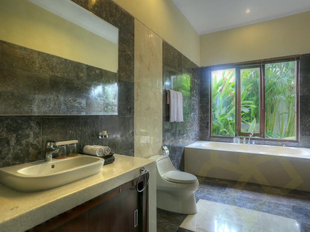 Villa Fanisa Kuta Lombok Rum bild